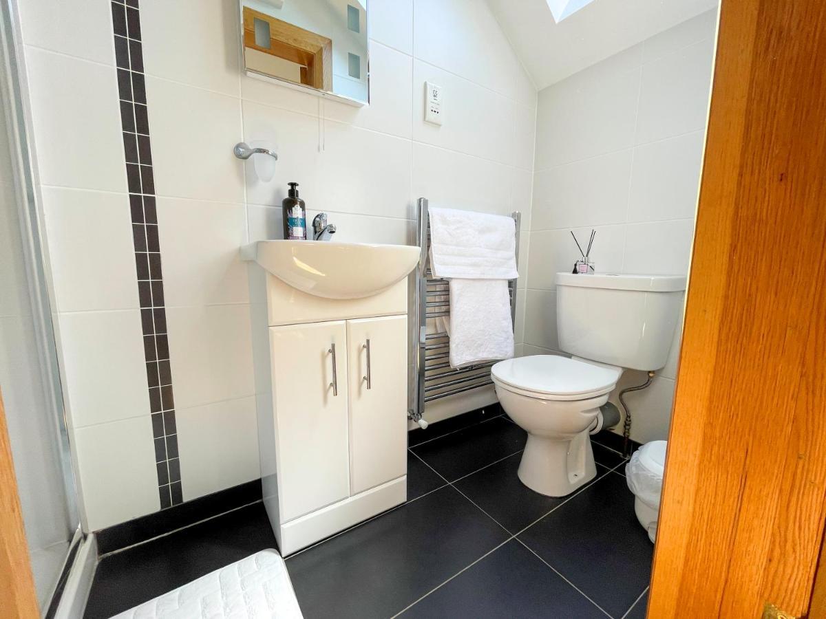 Mount Edwards Hill Guest Accommodation Cushendall Buitenkant foto
