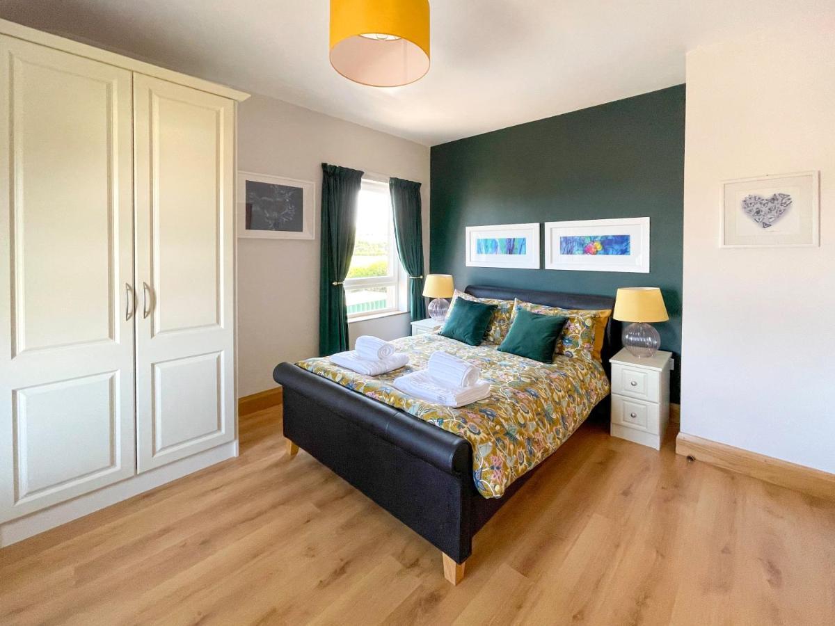 Mount Edwards Hill Guest Accommodation Cushendall Buitenkant foto
