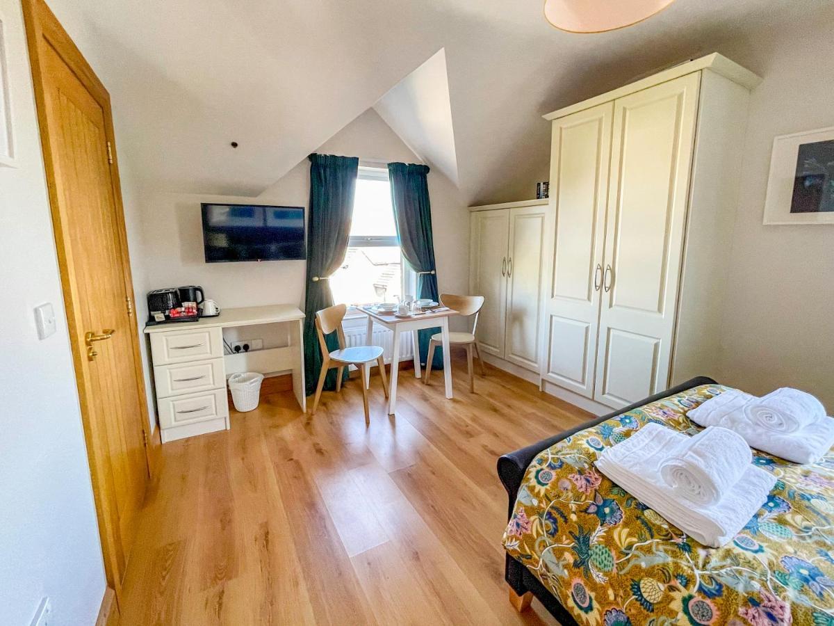 Mount Edwards Hill Guest Accommodation Cushendall Buitenkant foto