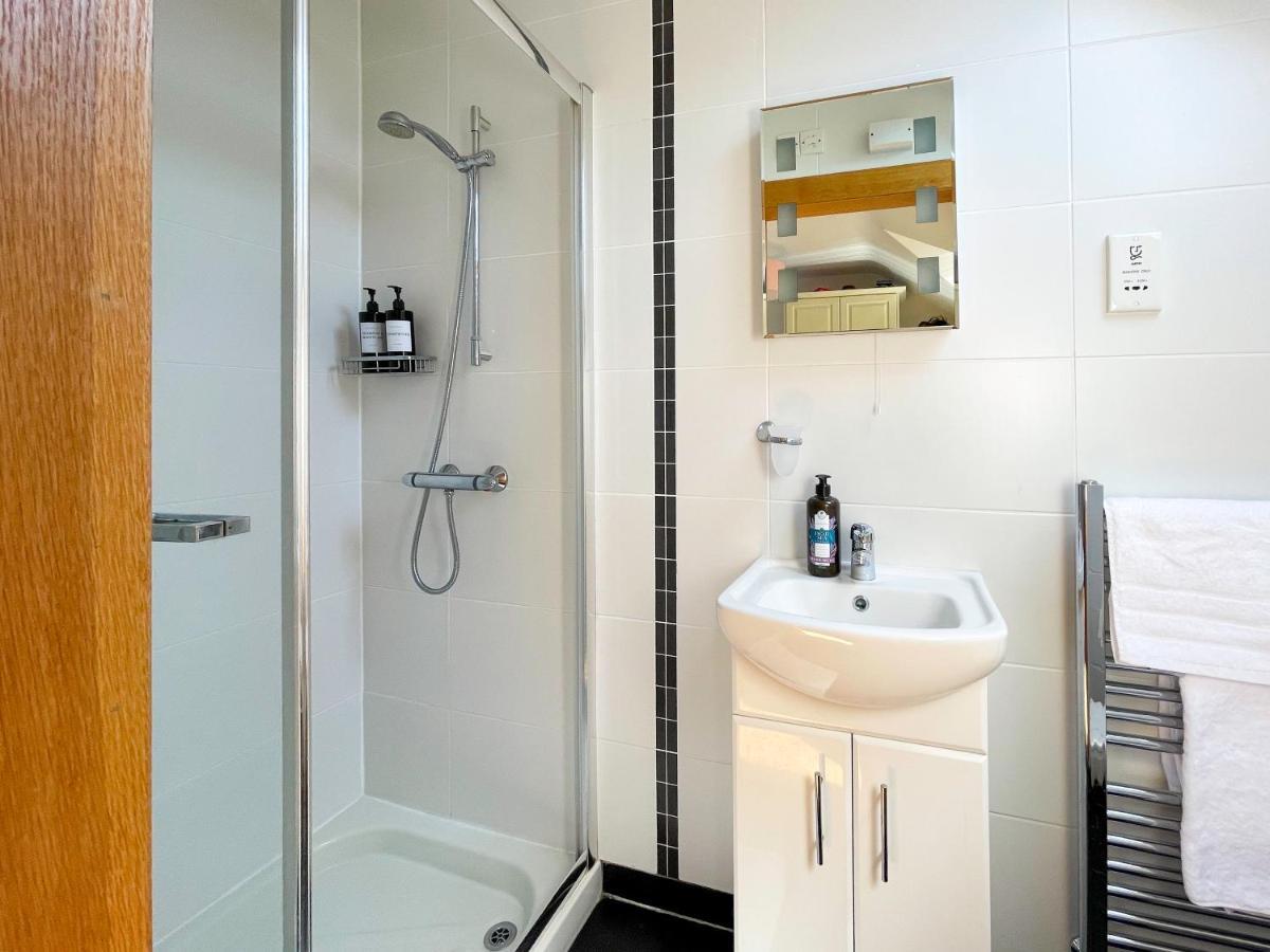 Mount Edwards Hill Guest Accommodation Cushendall Buitenkant foto